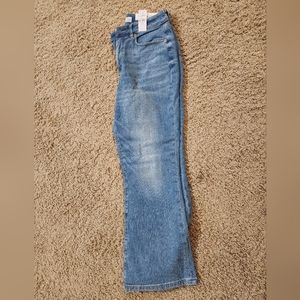 Curvy High Waist Kick Crop Jeans from Loft, size 28/6